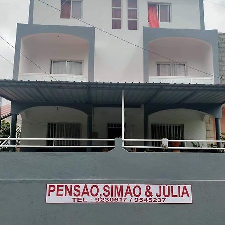 Pensao Simao & Julia Bed and Breakfast Orgaos Exteriör bild